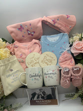 Load image into Gallery viewer, Baby girl gift box

