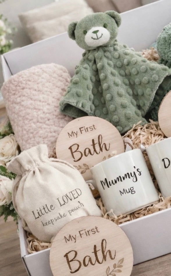 Neutral Bear Newborn Gift Box with Keepsakes for Mum & Dad