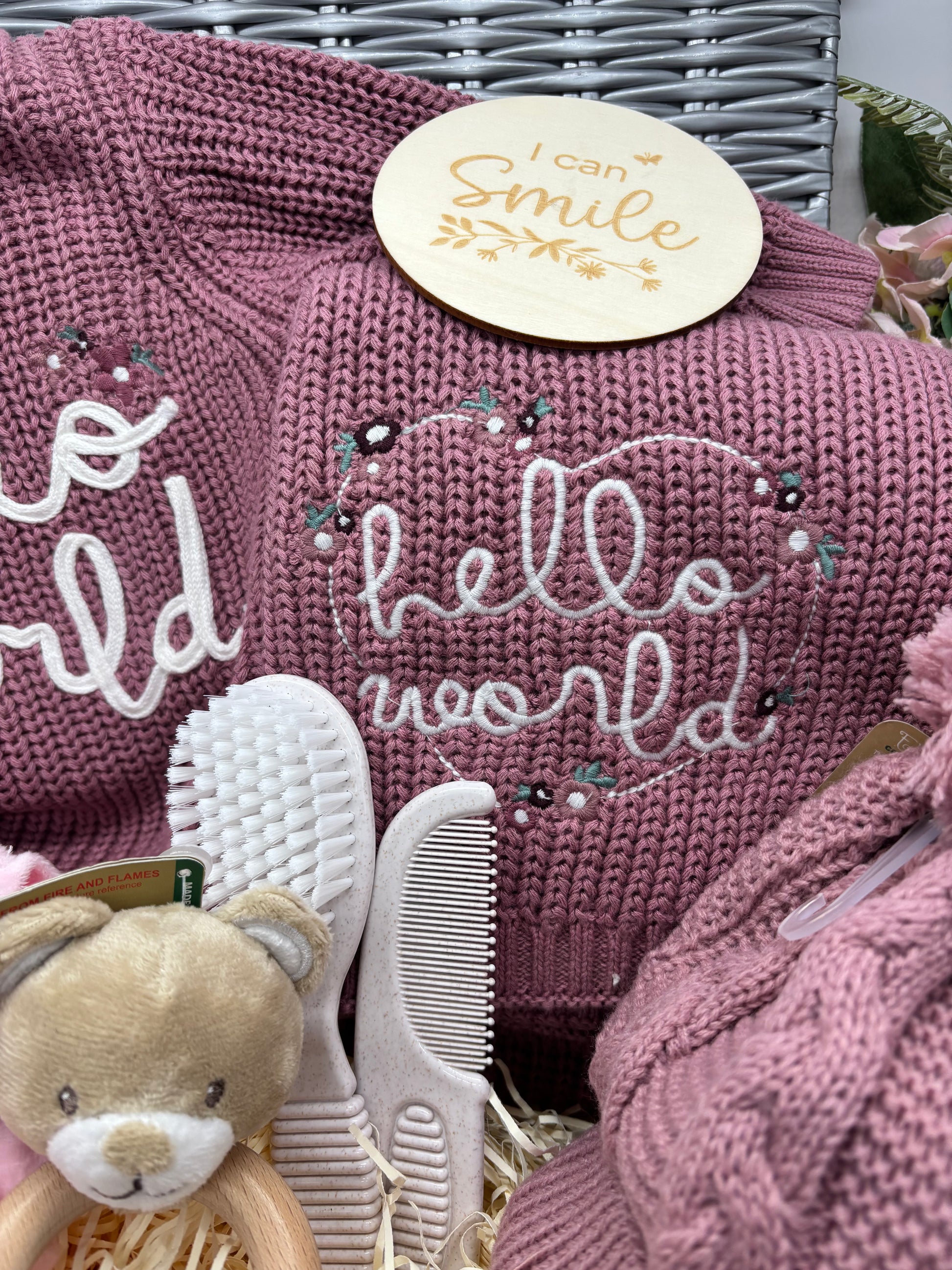 Luxury Baby Girl Newborn Gift Hamper – Mauve Knitwear & Personal Keepsakes