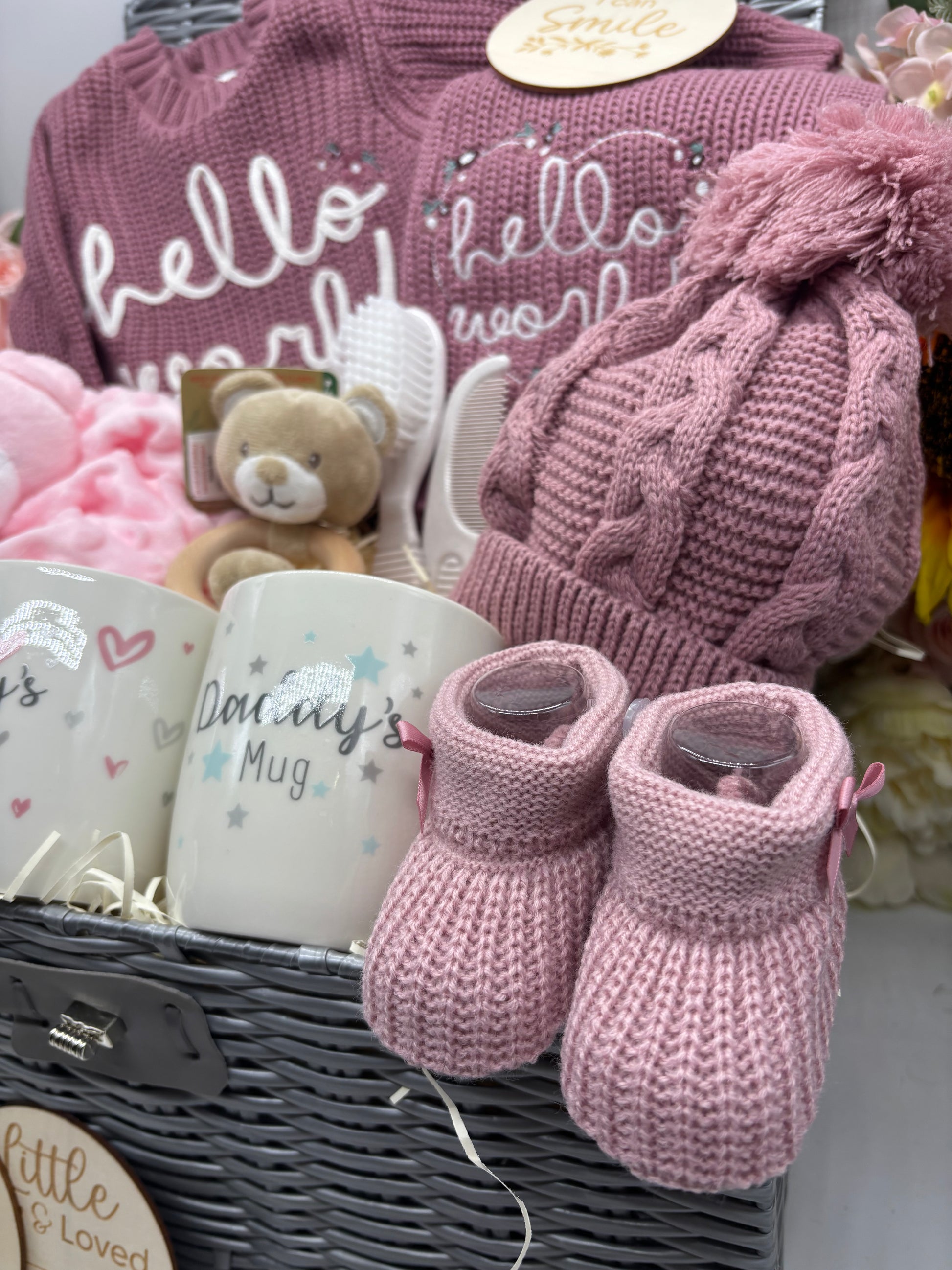 Luxury Baby Girl Newborn Gift Hamper – Mauve Knitwear & Personal Keepsakes