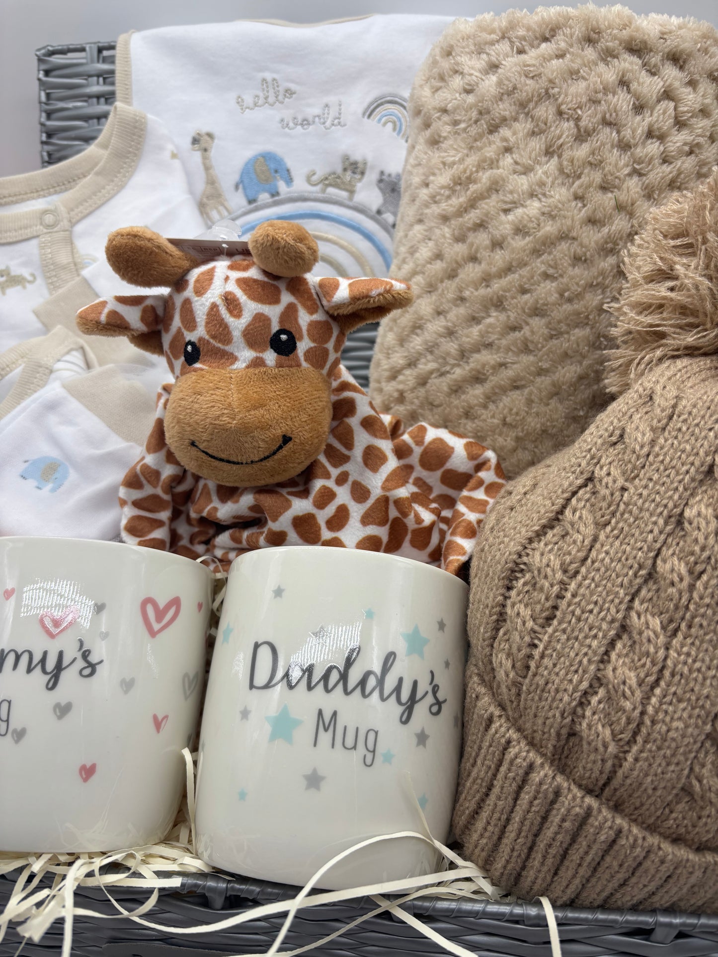 Neutral New Baby Gift Hamper – Luxury Baby Gift Basket for New Parents