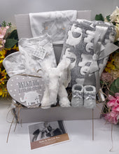 Load image into Gallery viewer, Unisex Baby Elephant Gift Box
