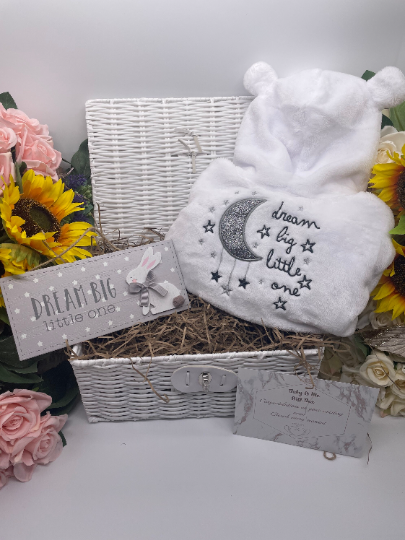 Gorgeous Dream Big little one ’ Unisex Baby Hamper. Deluxe Rabbit Baby Hamper. Stunning Baby Gift. Baby Boy Hamper, Baby Girl Hamper